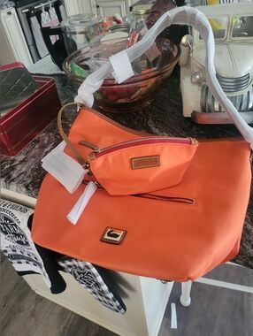 D&B Wayfarer Nylon Hobo Bag w/accessories NWT